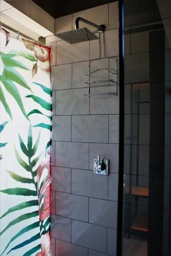 AR Luxury Suites
