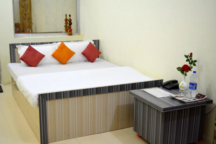Hotel Dhingra Residency