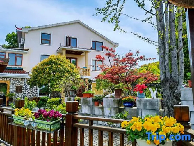 Wanghu No.1 Homestay