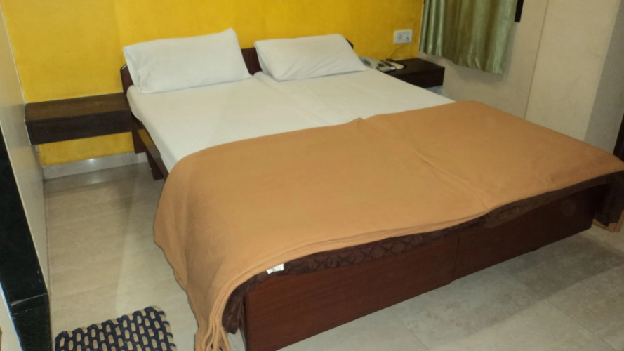 Benazeer Hotel
