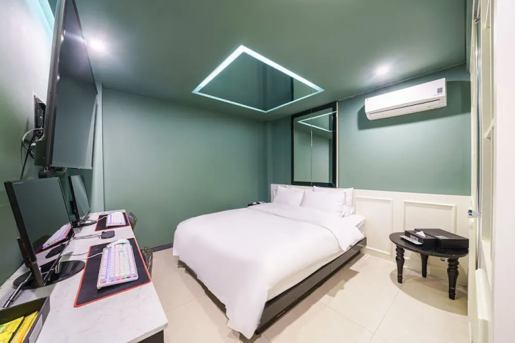 Shinchon Wol Hotel
