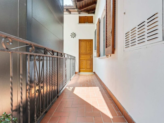 Apartment with balcony