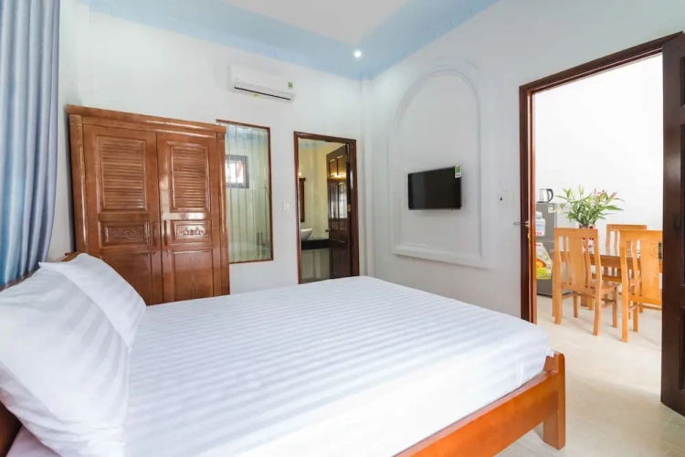2 Bedrooms Family Bungalow with balcony and with garden view