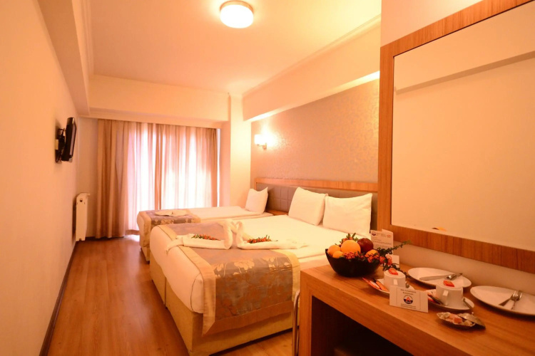 Grand Anzac Hotel