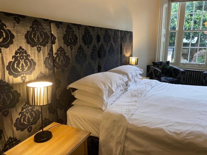 Deluxe Family Suite