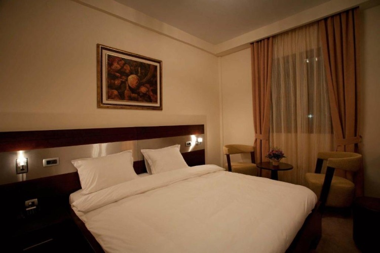 Standard Twin room with view