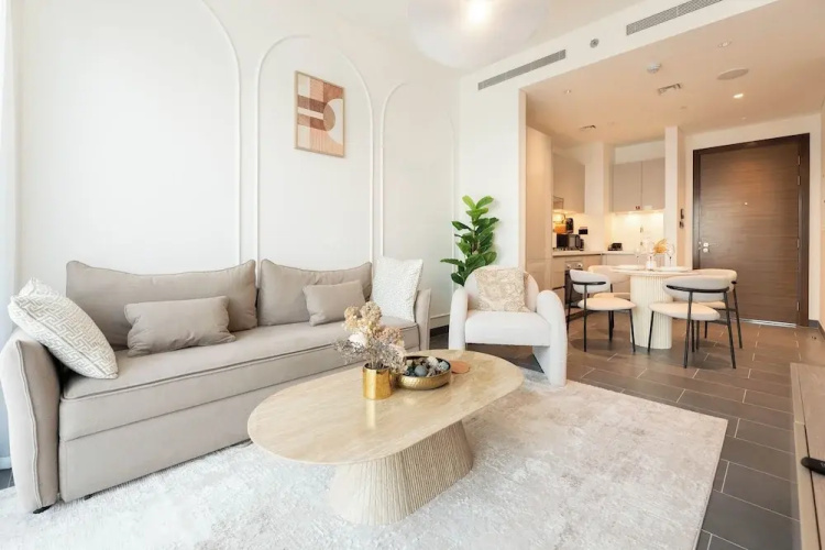 Chic 1BR Apartment - The Crest Dubai