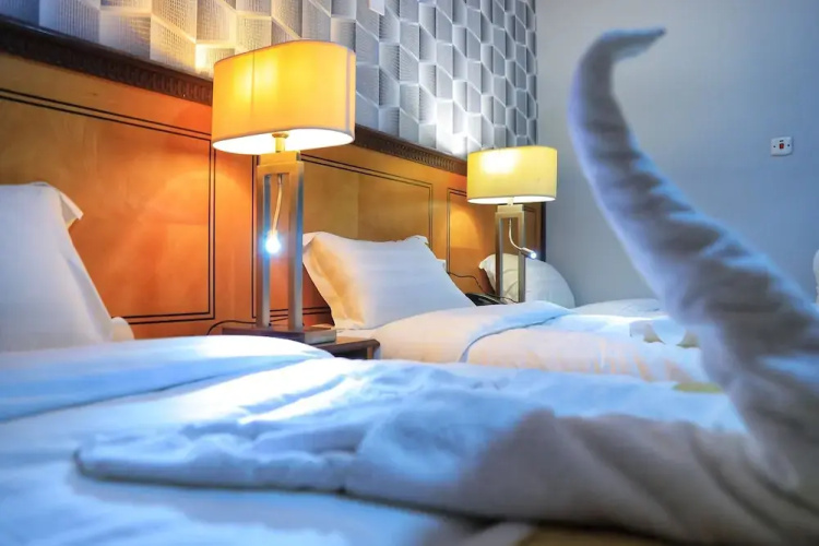 Manart Almisk Hotel