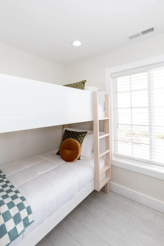 2 Bedrooms Standard Family room