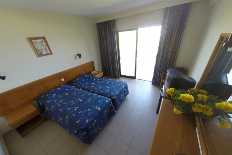 Mimosa Beach Hotel