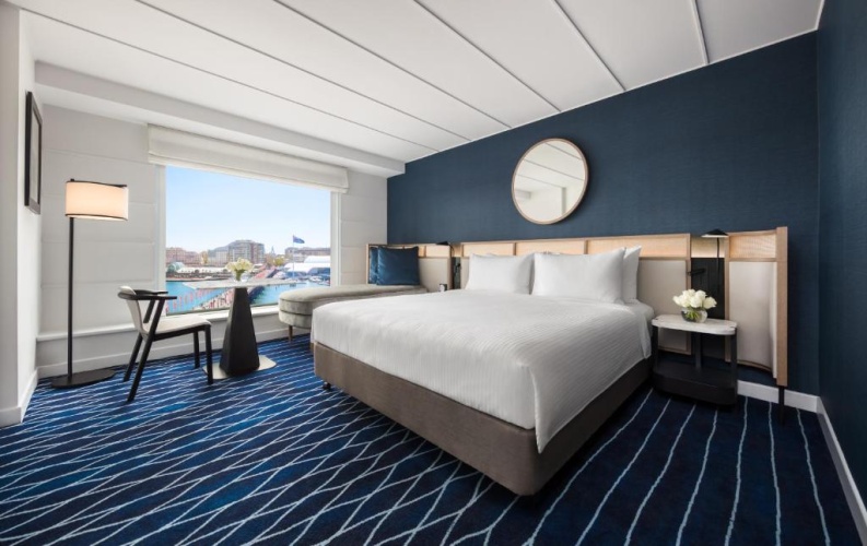 Double Club room Darling Harbour View