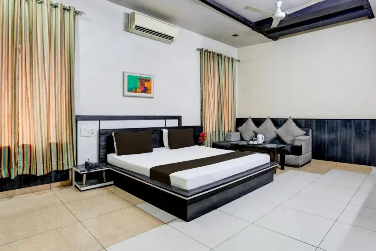 M2 Hotel & Restaurant