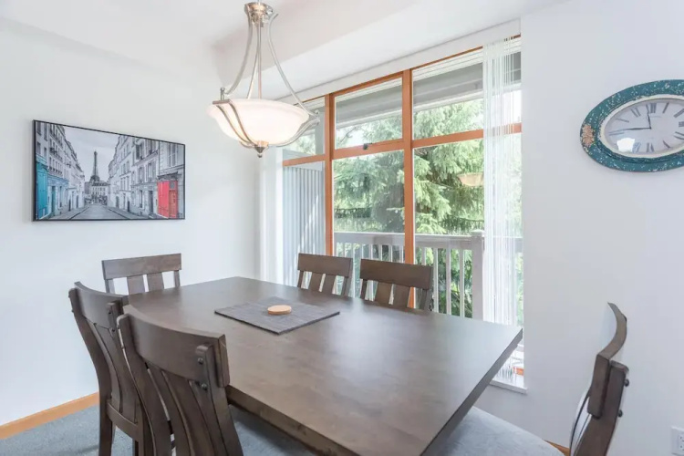 Bright and Clean, Walk Everywhere, Shared Pool and Hot Tub