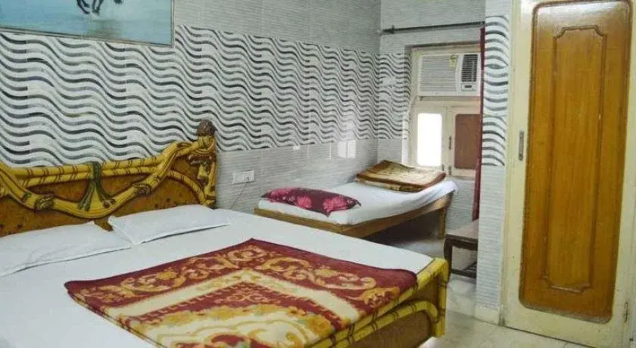 Hotel Saffron