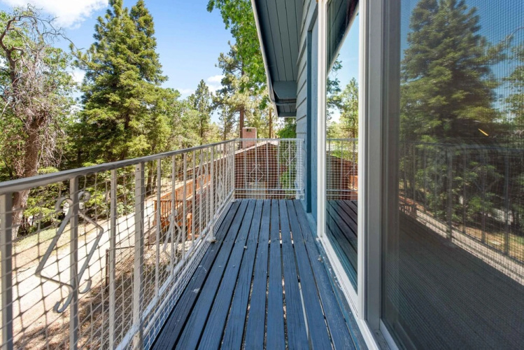 102 - Blue Cozy Cabin