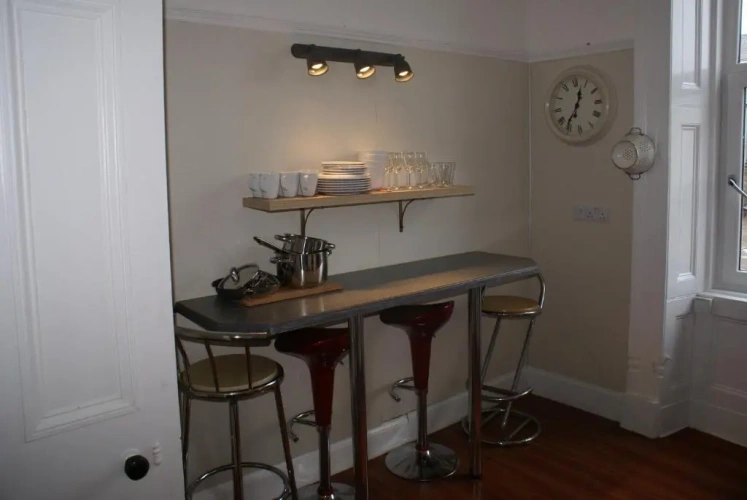 2 Bedrooms Triple Apartment