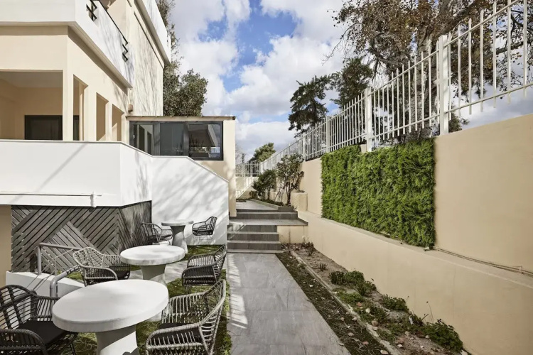 Cama Luxury Suites Glyfada