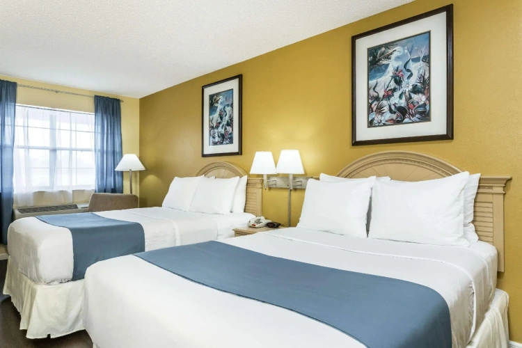 Standard Quadruple room