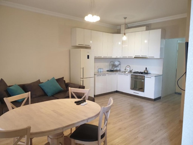 3 Bedrooms Apartment