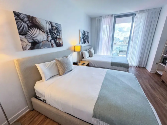 Modern Beachwalk Apt 805