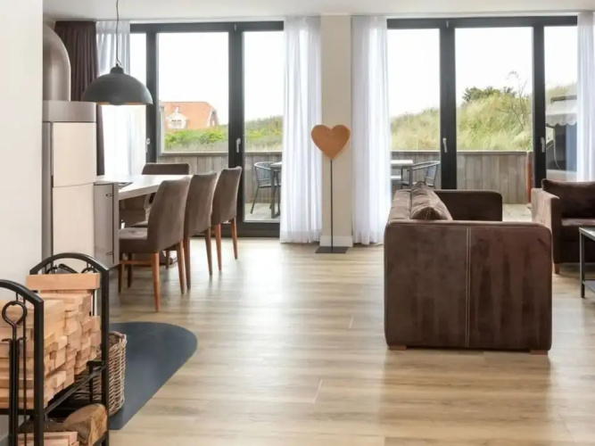 Reethuus Sud Modern Retreat