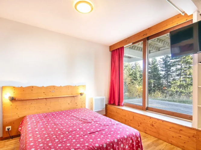 Serene Alpine Stay for 6 Guests