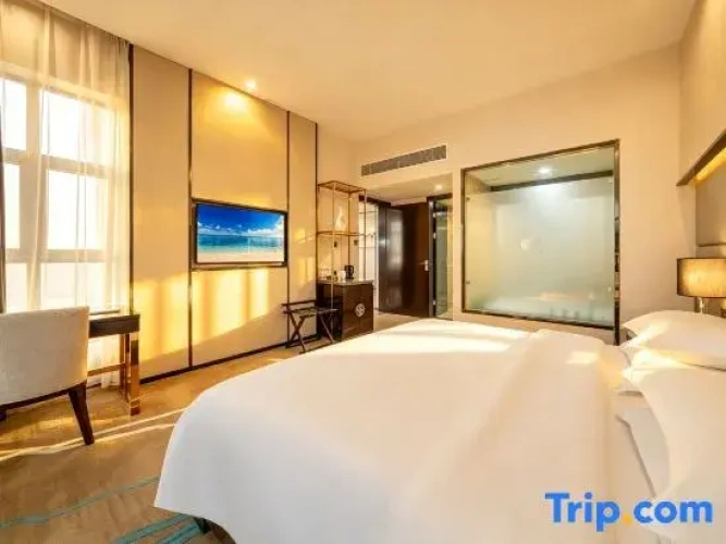 Deluxe Double Suite with view