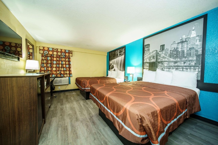 Standard Quadruple room