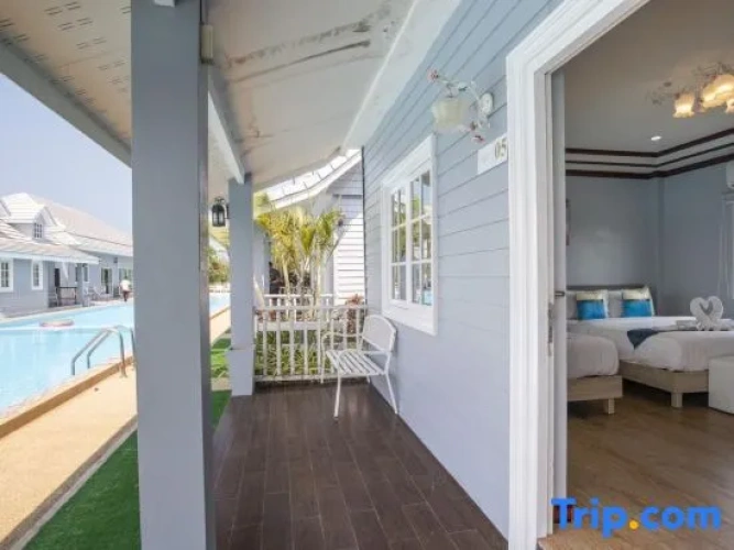 Superior Triple Villa