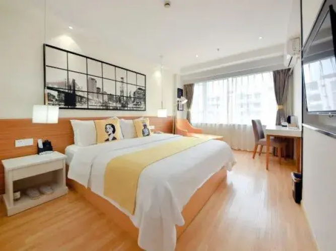 Huarong Hotel