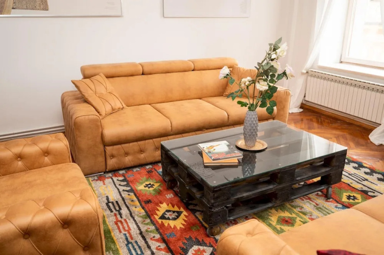 Authentic Design 2bdr Apartment in Old Town