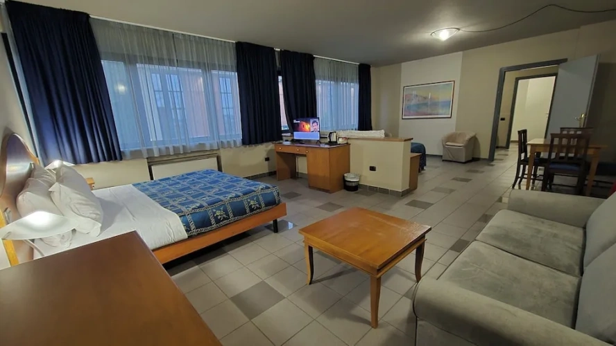 Standard Quadruple Family room