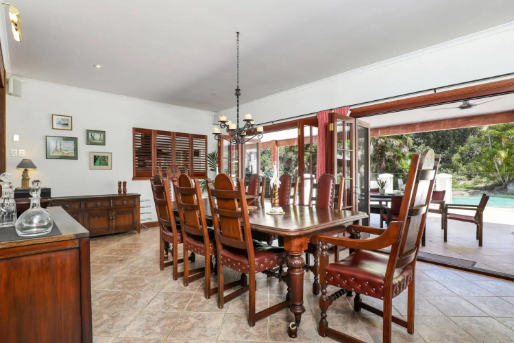 Kingfishers Manor @ Noosa