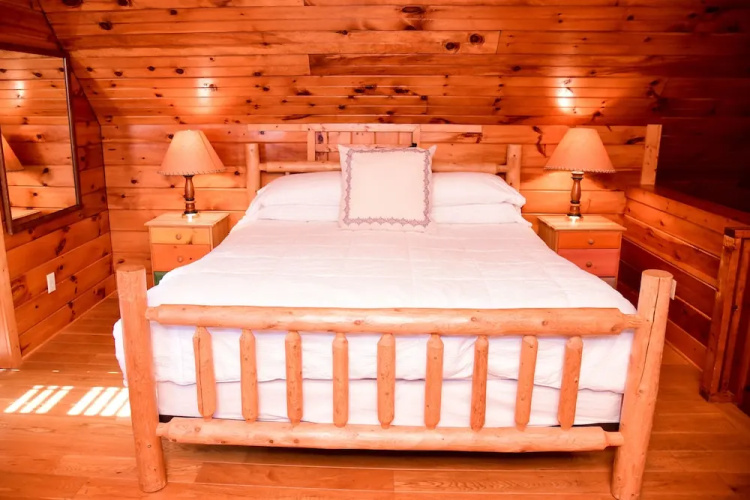 Azalea Inn Bed & Breakfast