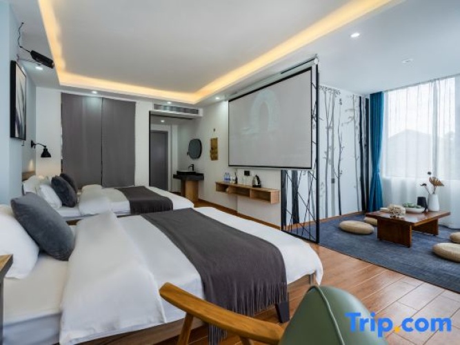 Standard Family room