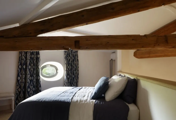 5 Bedrooms Premium Cottage