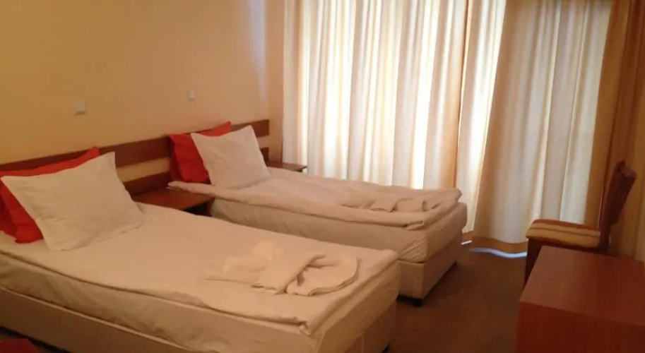 Hotel Deykin
