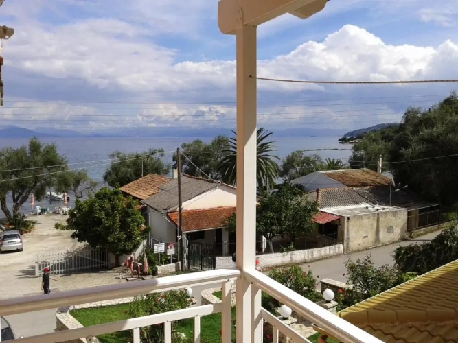 Apartment with balcony and with sea view