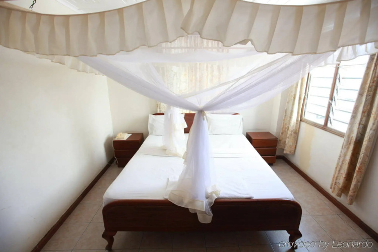 New Palm Tree Hotel