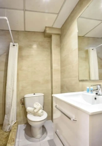 1 Bedroom Apartment with balcony