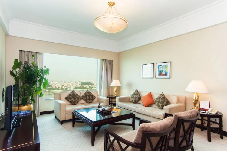 Grand View Hotel