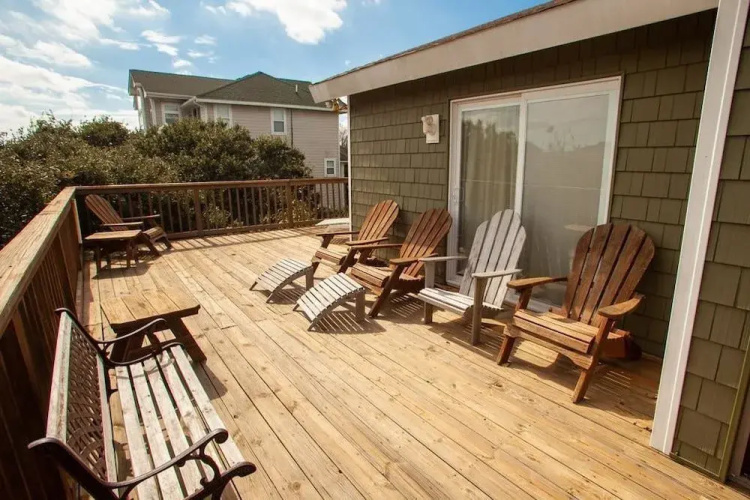 Hess Virginia - 5 Br Home