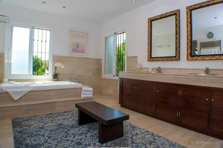 Fabulous Villa 200 M From Beach