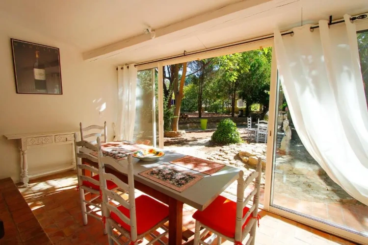 2 Bedrooms Cottage