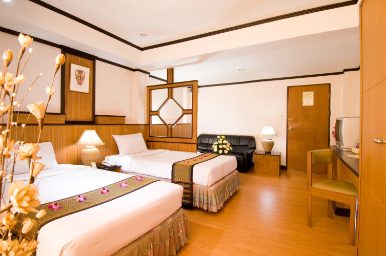 Super OYO 75385 Hotel Win Long