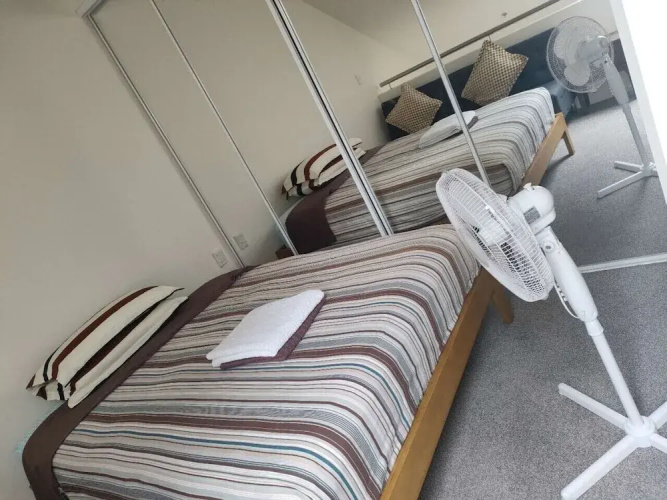 3 Double 1 Single 2 Sofa Beds apartment
