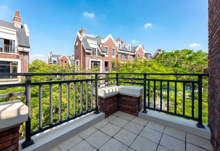 3 Bedrooms Club Villa with lake view