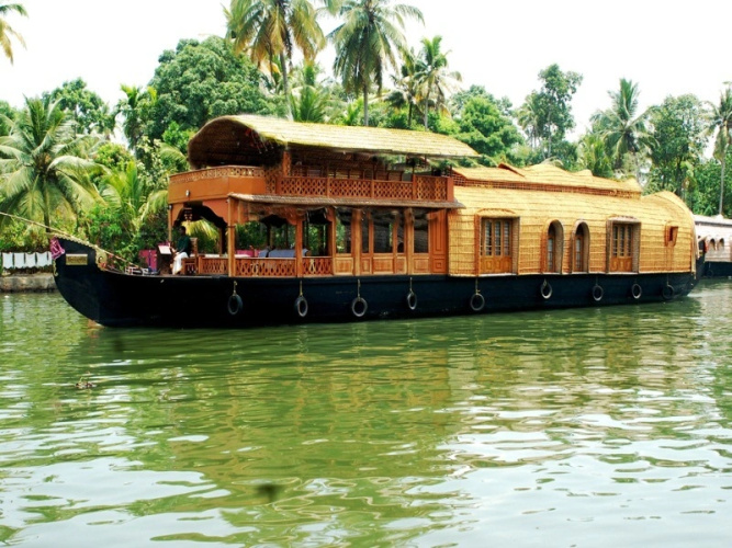 Indraprastham Houseboat
