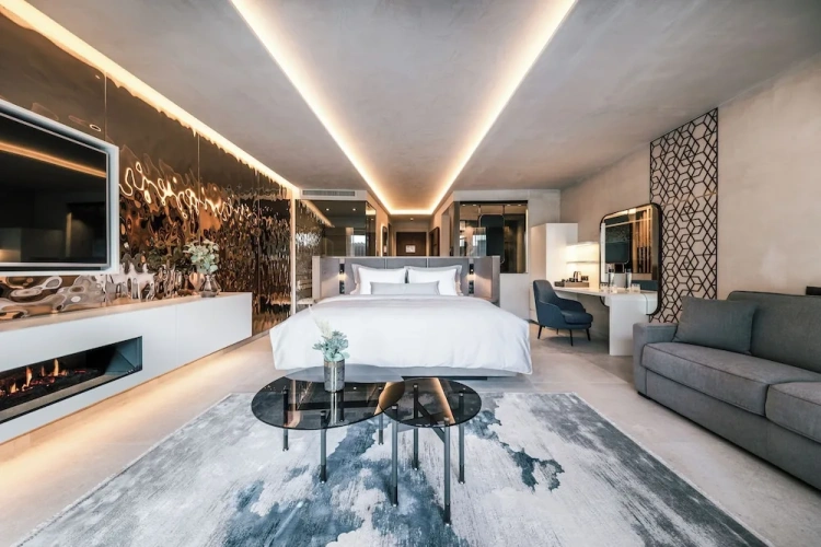 Deluxe Double Suite with balcony and with pool view