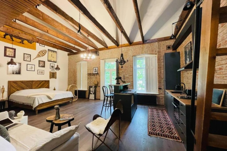 1 Bedroom Apartment